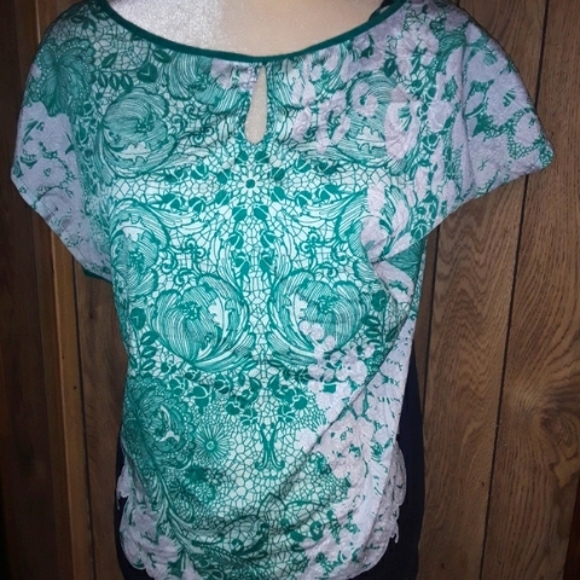 Womans Large Sized Blouse Round Neck Loosefit Top - Picture 4 of 4